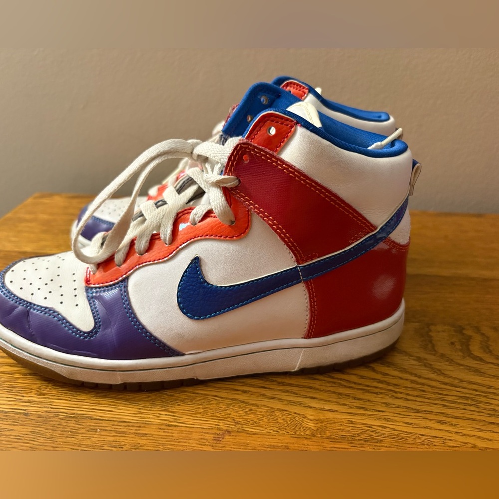 Vintage Dunk High Premium Rainbow - Red Blue Purple White Size 6 Y, Women's 7.5.